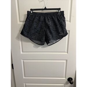 Nike Dri-Fit Women's Medium Running Shorts Black‎ Print